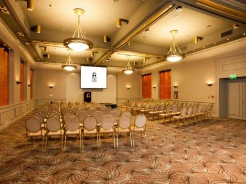 Austral Plaza Hotel Comodoro Rivadavia Exterior photo