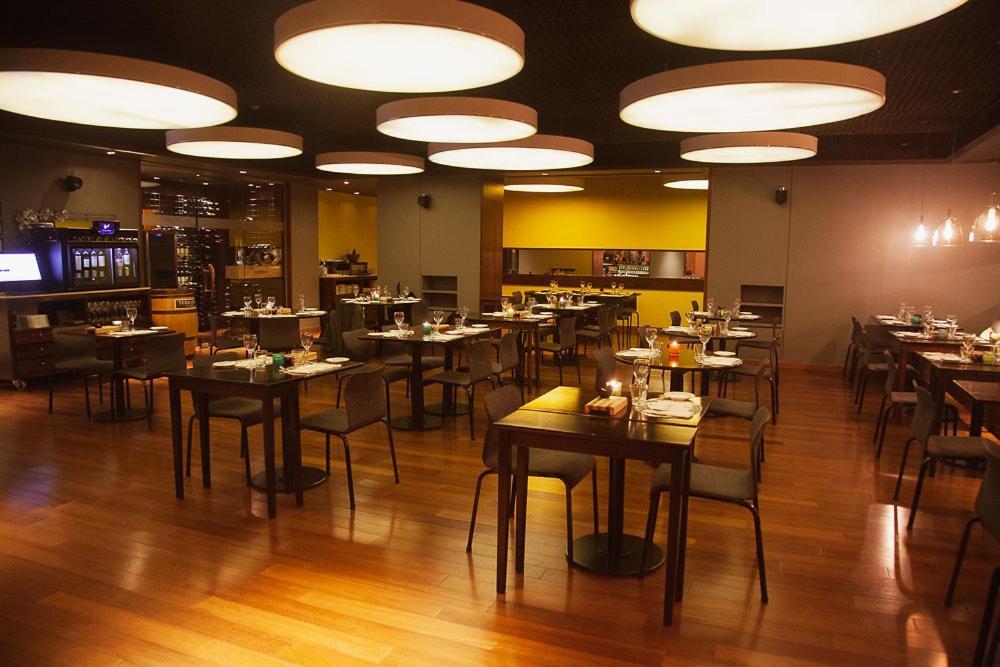 Austral Plaza Hotel Comodoro Rivadavia Exterior photo