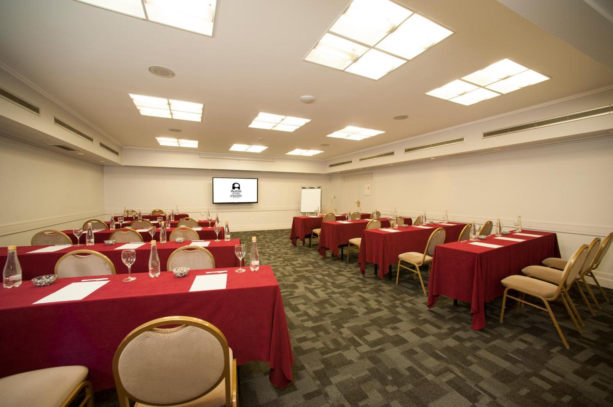Austral Plaza Hotel Comodoro Rivadavia Exterior photo