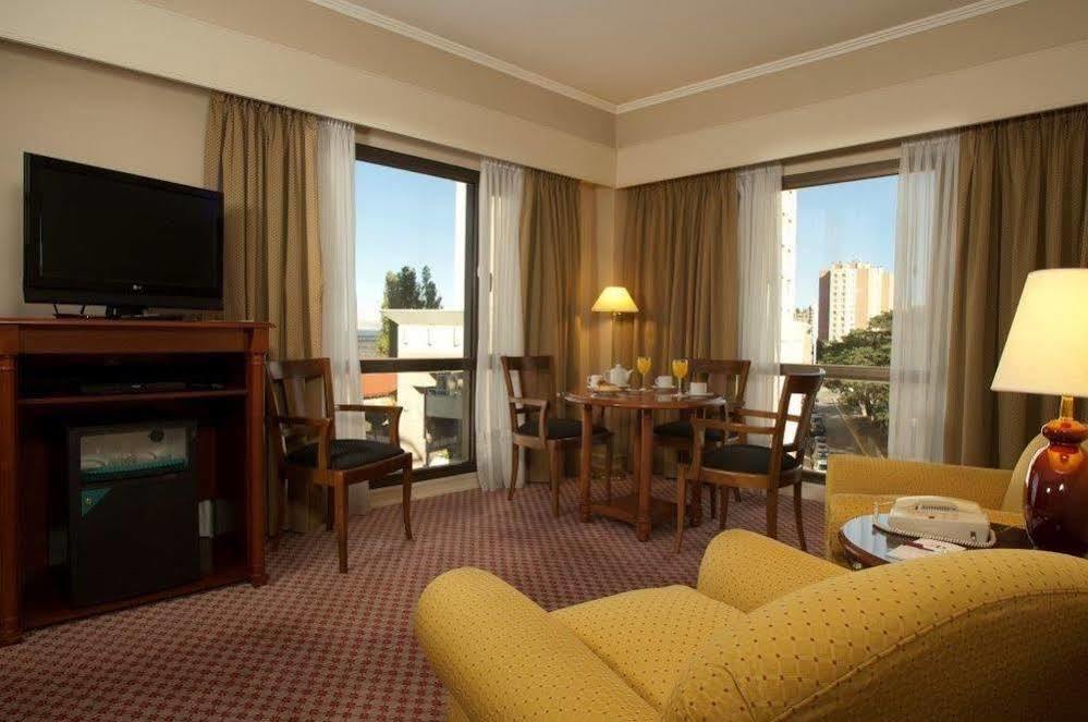 Austral Plaza Hotel Comodoro Rivadavia Exterior photo