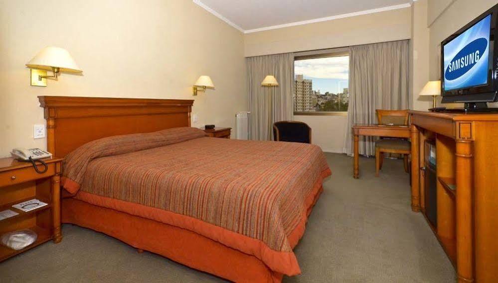 Austral Plaza Hotel Comodoro Rivadavia Exterior photo