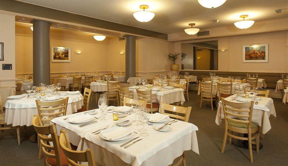 Austral Plaza Hotel Comodoro Rivadavia Exterior photo